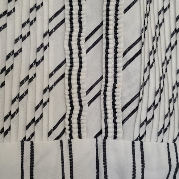 Express Design Studio Button Down Top - Picture 4 of 12